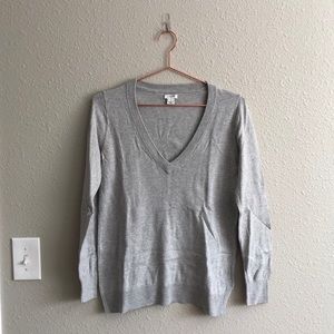 🌱 J.Crew Outlet V-neck Sweater